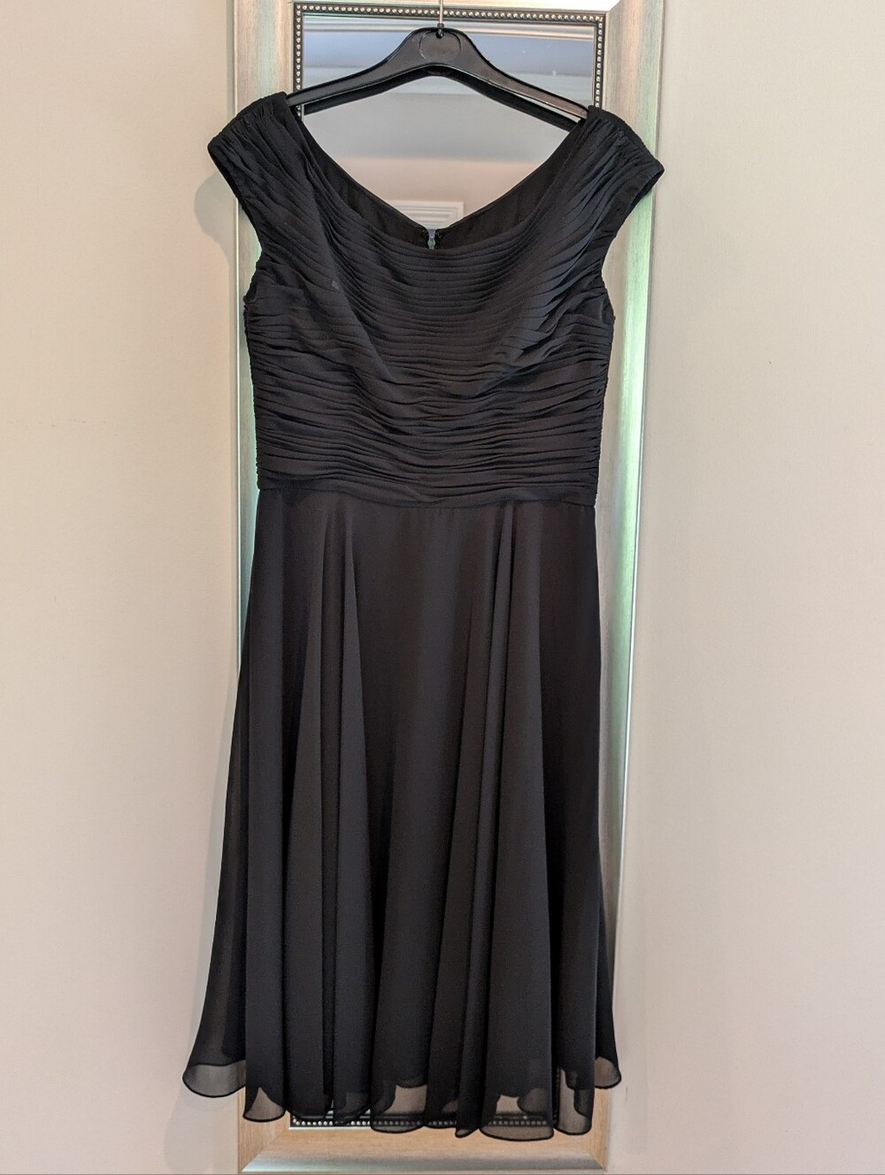 Adrianna Papell Black Ruched Bodice Midi Dress Size 8